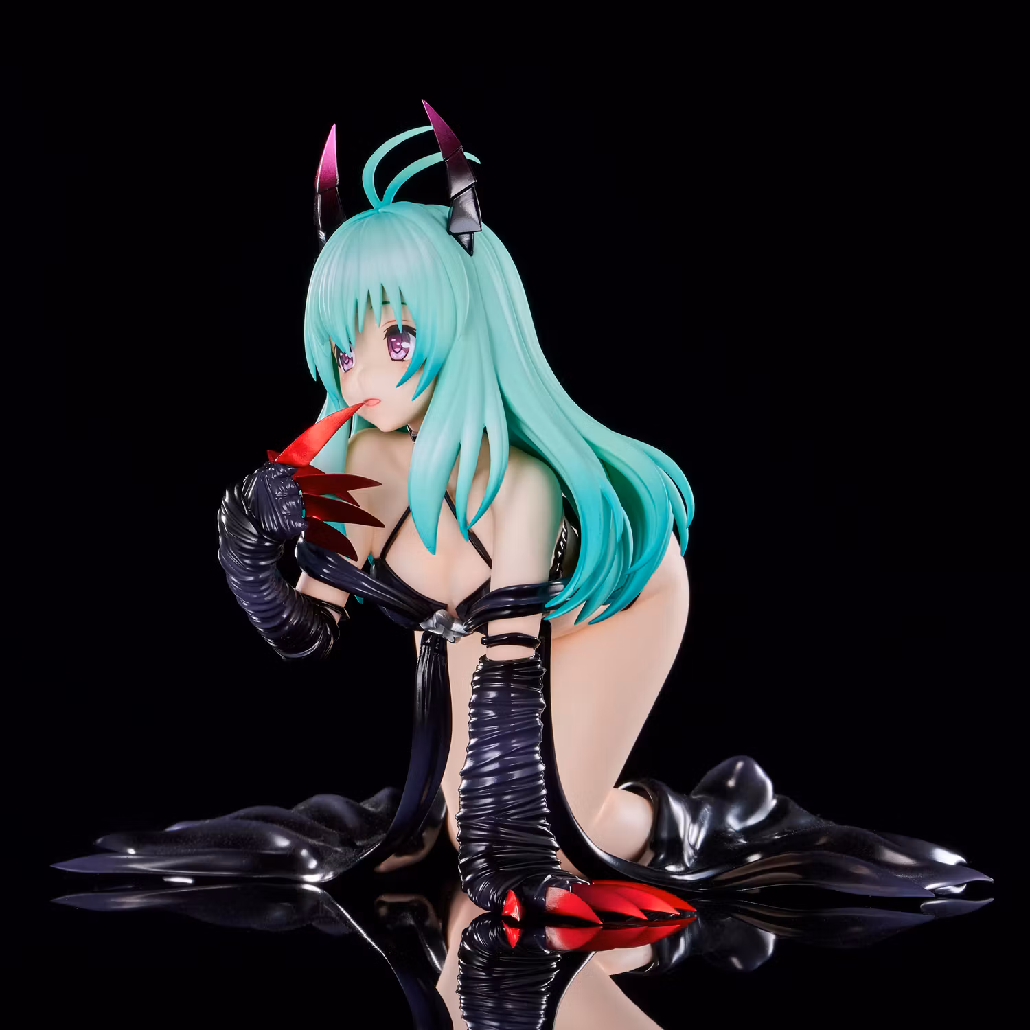To Love-Ru Darkness Run Elsie Jewelria (Renewal Package Darkness Ver.) 1/6 Scale Figure
