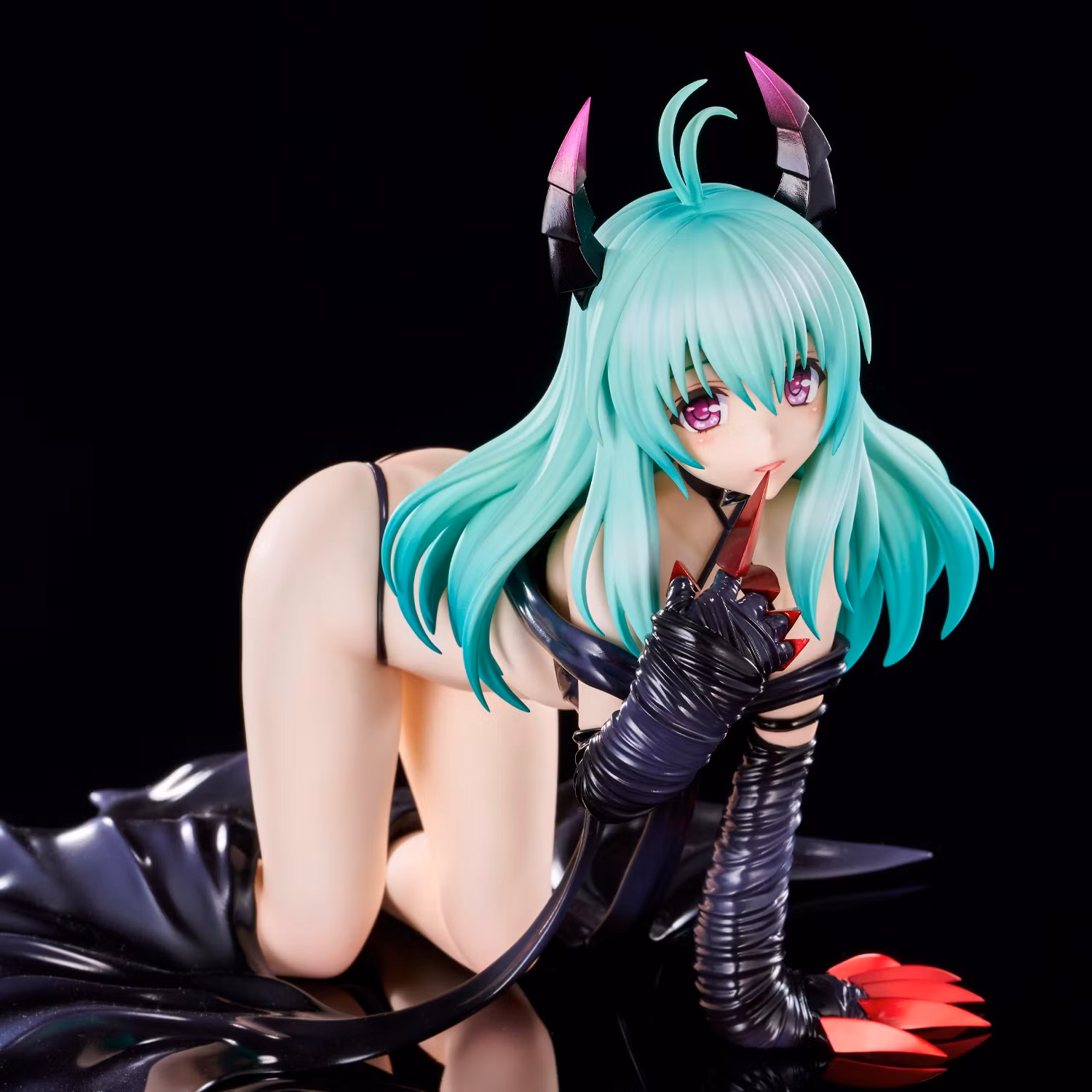 To Love-Ru Darkness Run Elsie Jewelria (Renewal Package Darkness Ver.) 1/6 Scale Figure
