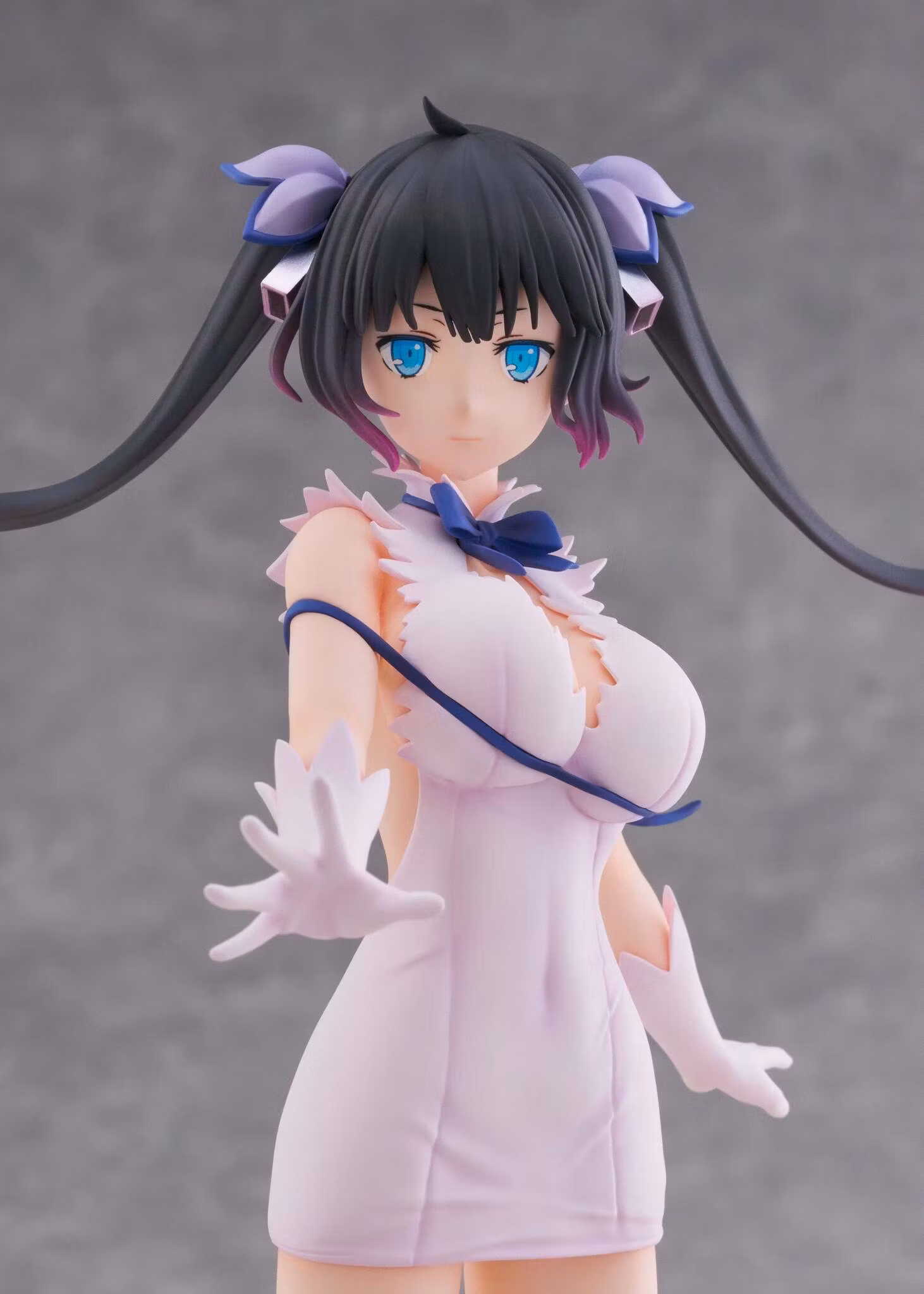 Is It Wrong to Try to Pick Up Girls in a Dungeon? V Hestia (Divinity Unleashed Ver.) 1/7 Scale Figure