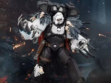 Warhammer 40,000 Raven Guard Chapter Master Aethon Shaan with Claws of Severax and Heavy Bolt Pistol 1/18 Scale Action Figure