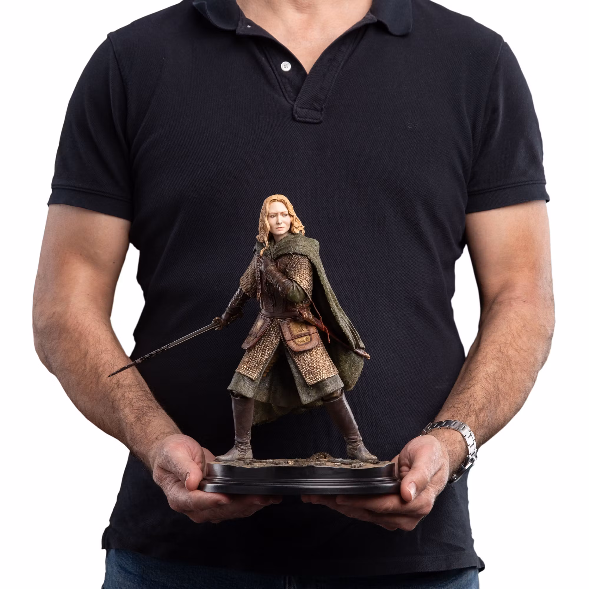 The Lord of the Rings Classic Series Eowyn, Shieldmaiden of Rohan 1/6 Scale Statue