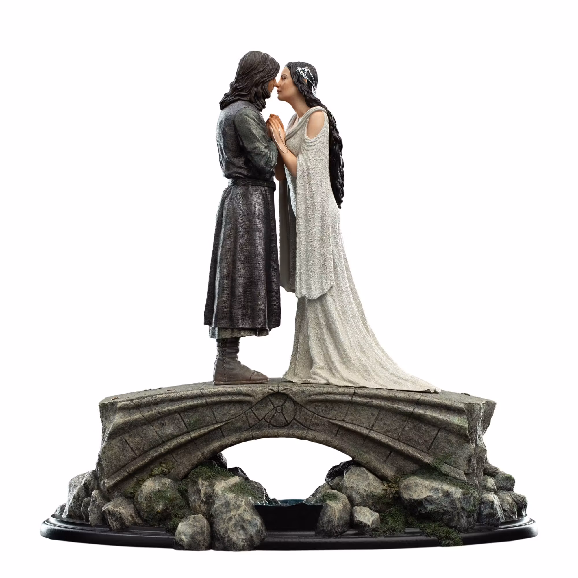 The Lord of the Rings Aragorn & Arwen Miniature Statue