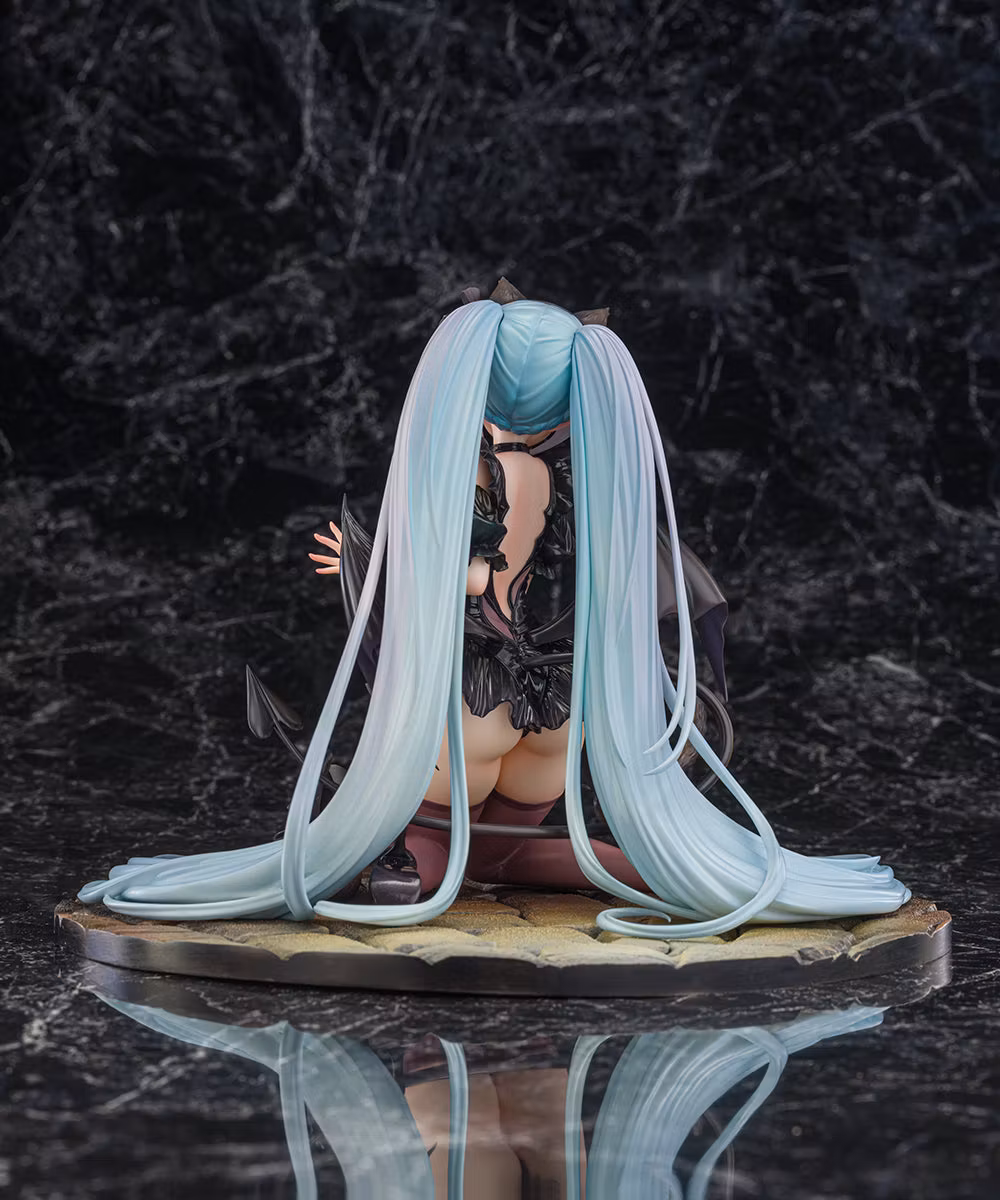 Azur Lane Janus (Fright-Night Scaredy-Cat Ver.) 1/7 Scale Figure