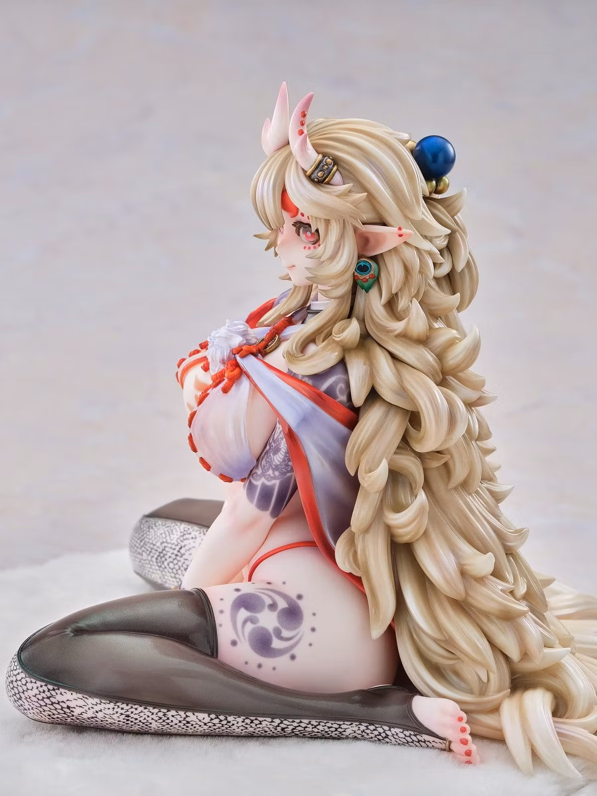 (18+) Kirin Honne 1/6 Scale Figure