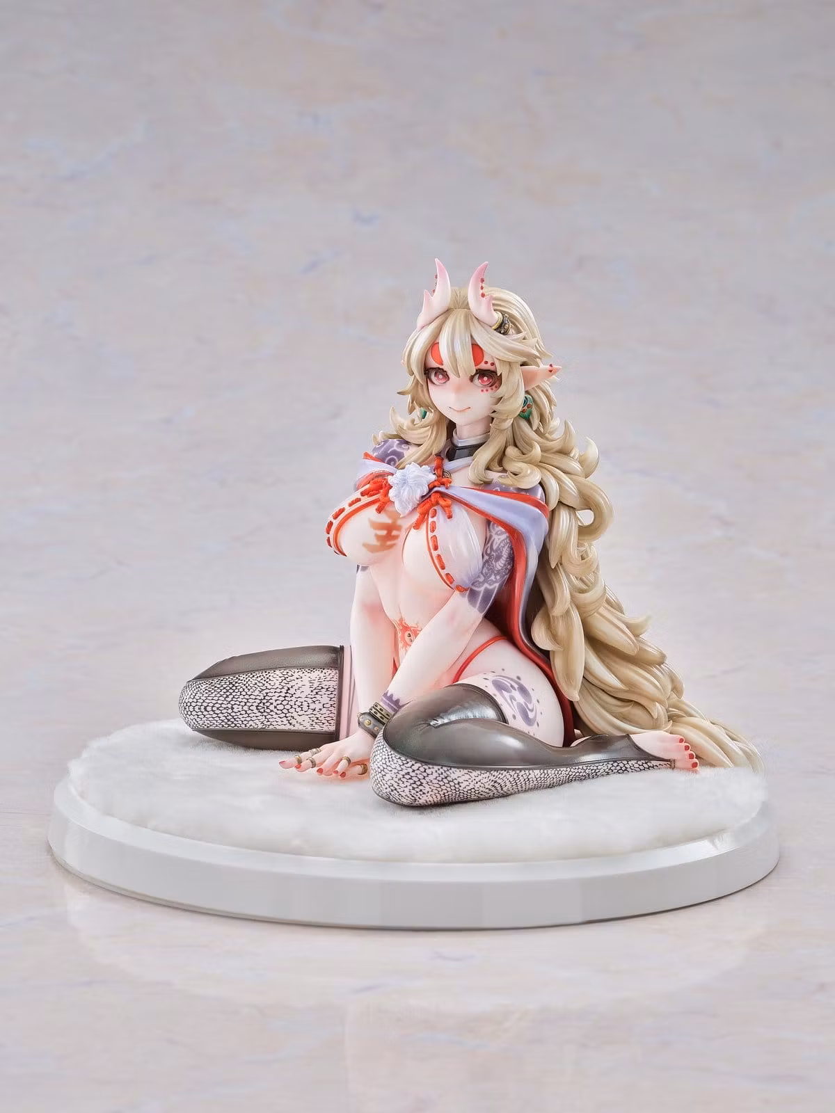 (18+) Kirin Honne 1/6 Scale Figure
