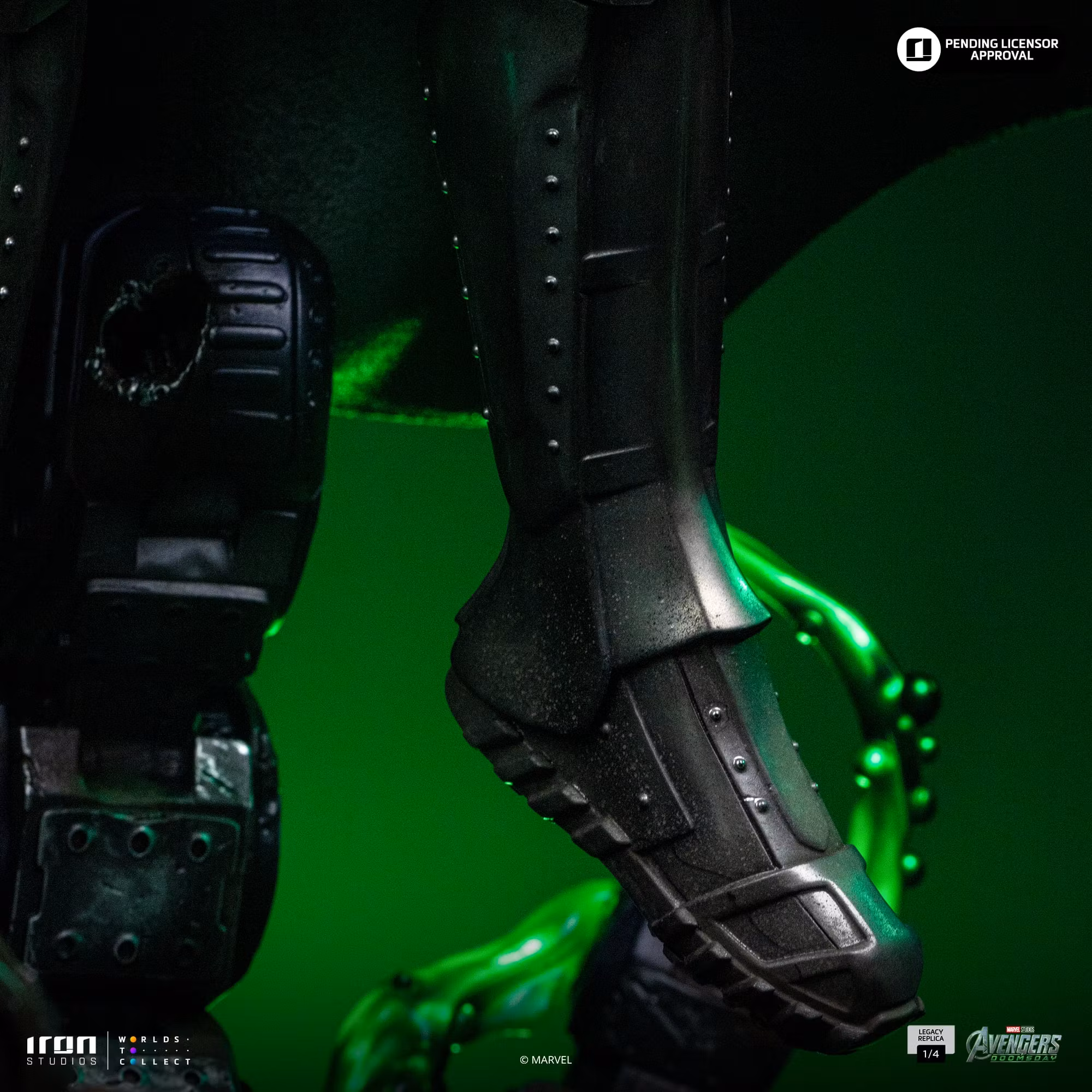 Avengers: Doomsday Legacy Replica Doctor Doom 1/4 Scale Statue