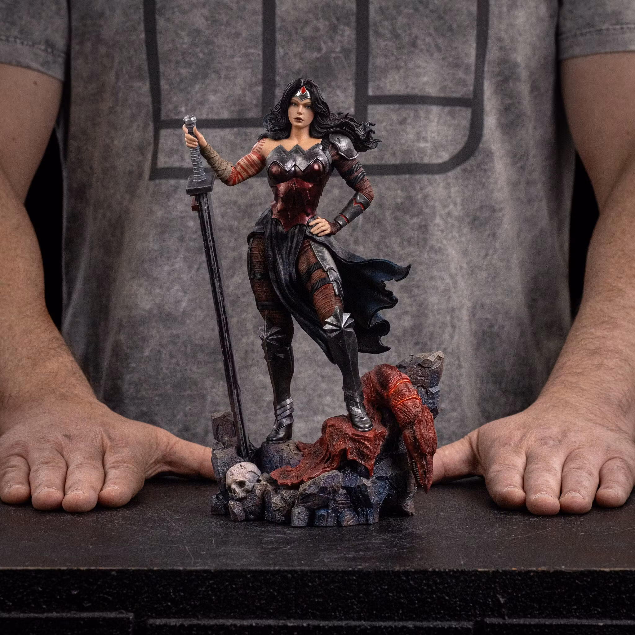 DC Comics Absolute Wonder Woman 1/10 Art Scale Statue