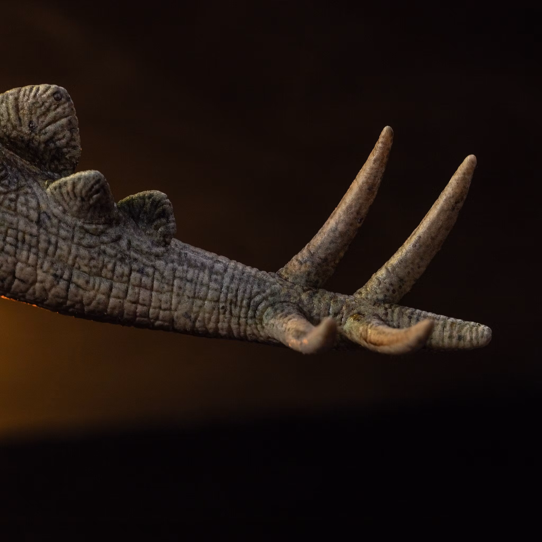 The Lost World: Jurassic Park Icons Stegosaurus Statue