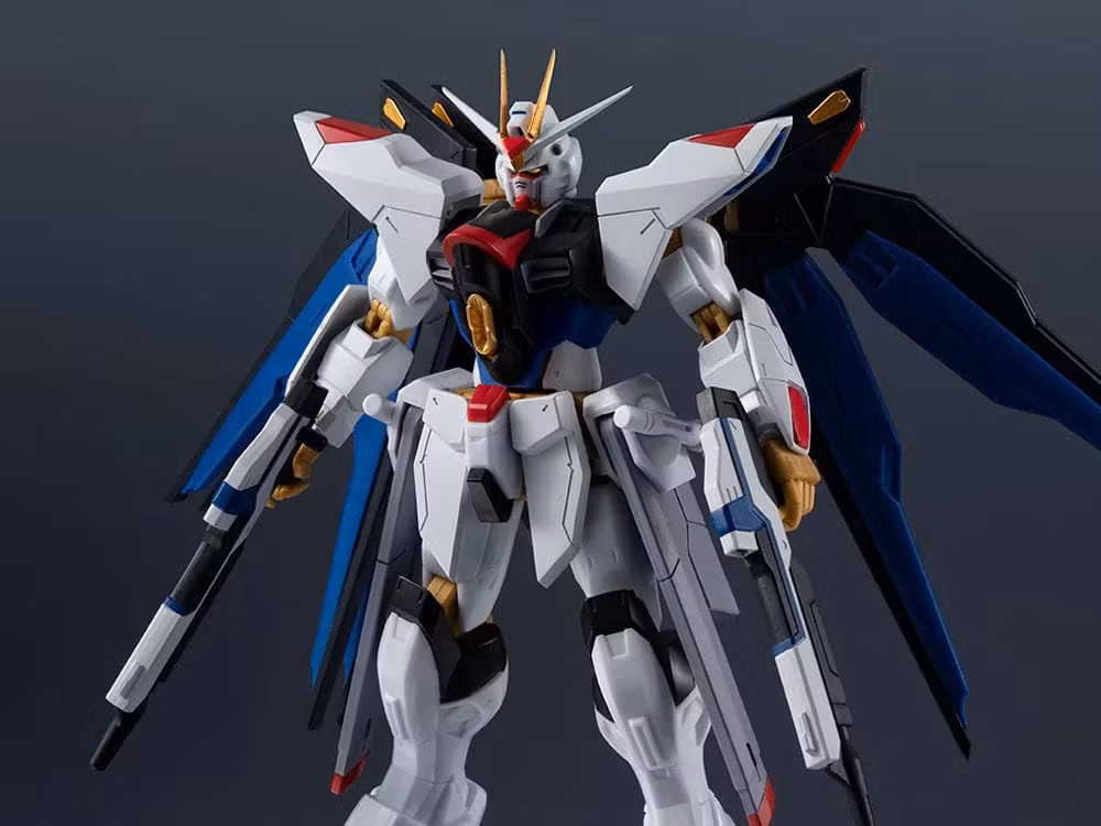 Mobile Suit Gundam SEED Destiny Gundam Universe ZGMF-X20A Strike Freedom Gundam (Renewal) Action Figure
