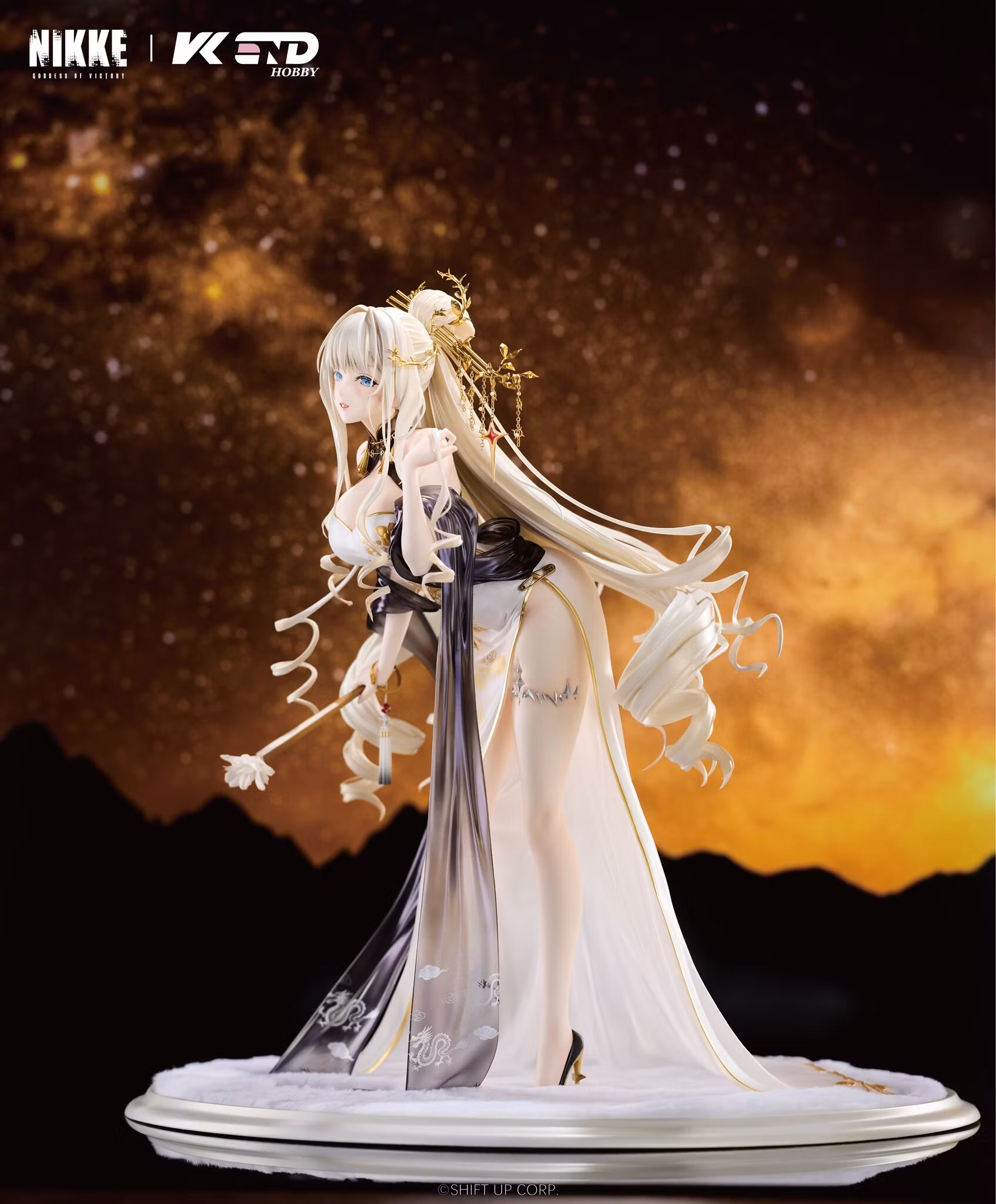 Goddess of Victory: Nikke Crown: Glorious Flower 1/4 Scale Figure (With Bonus)