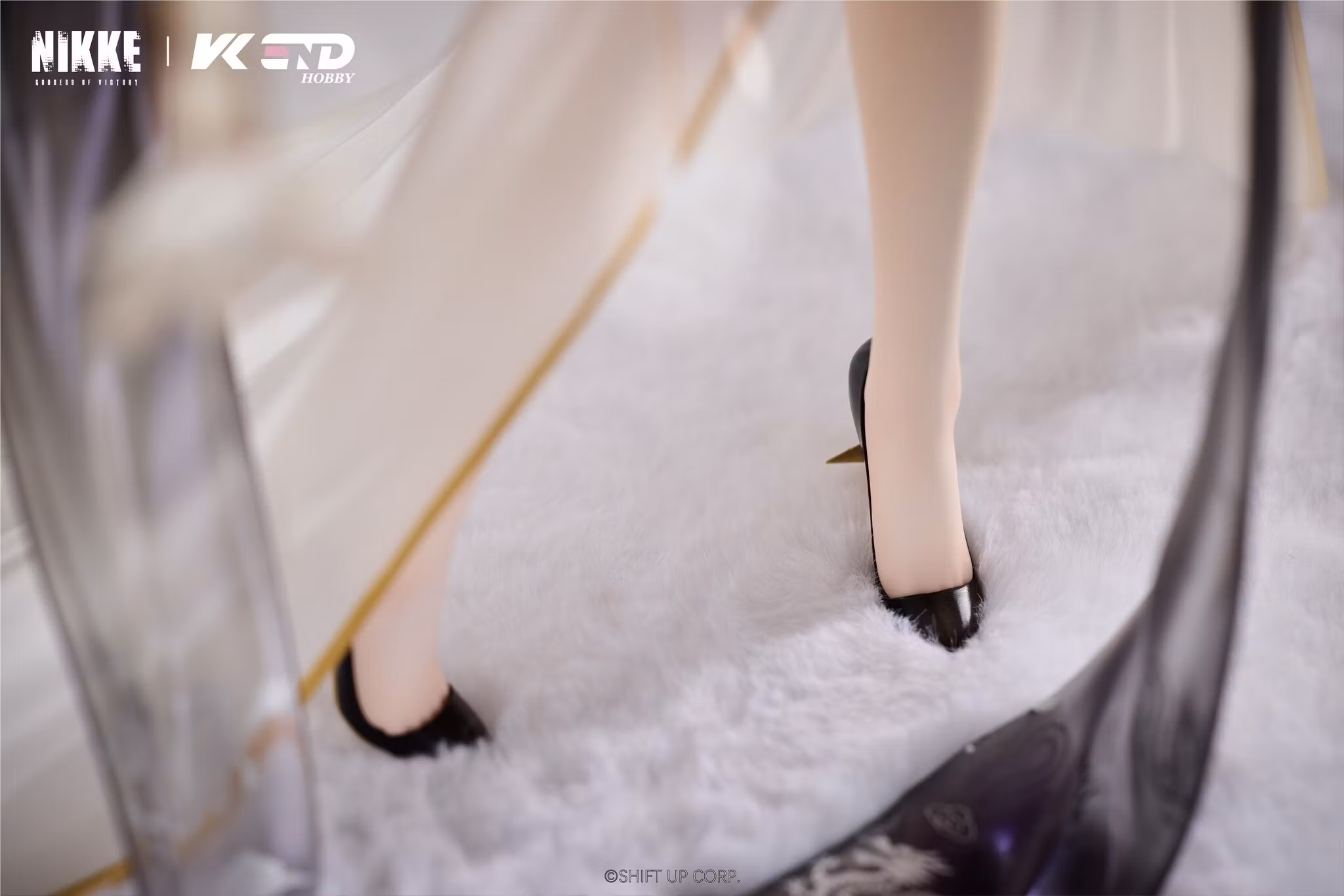Goddess of Victory: Nikke Crown: Glorious Flower 1/4 Scale Figure (With Bonus)