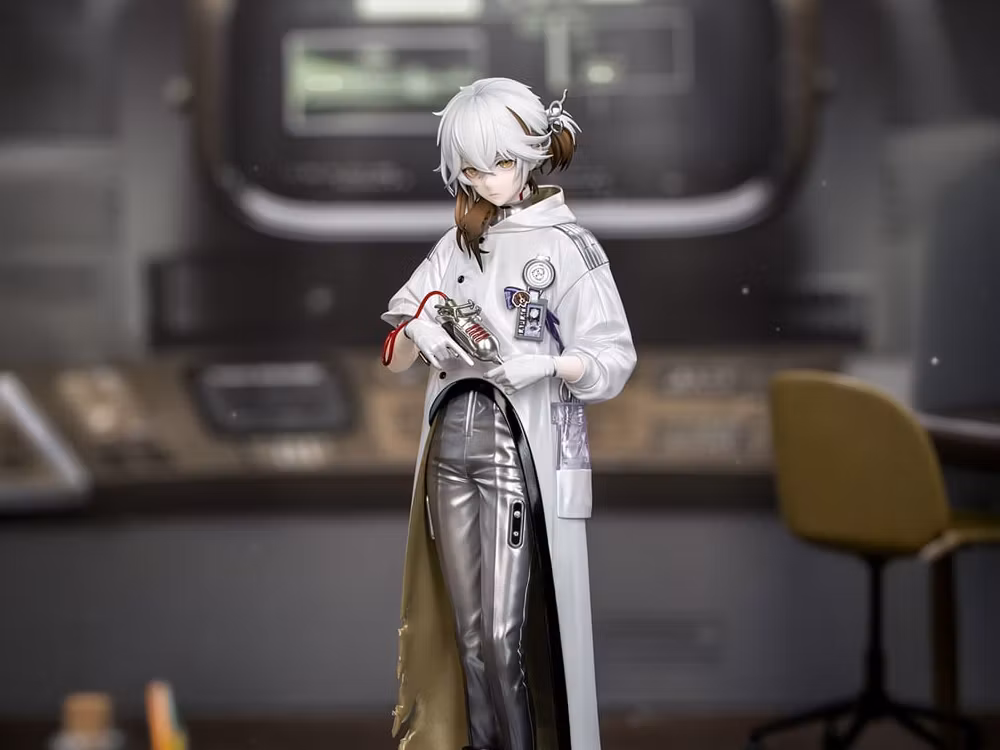 Reverse: 1999 Gift+ Medicine Pocket 1/8 Scale Figure