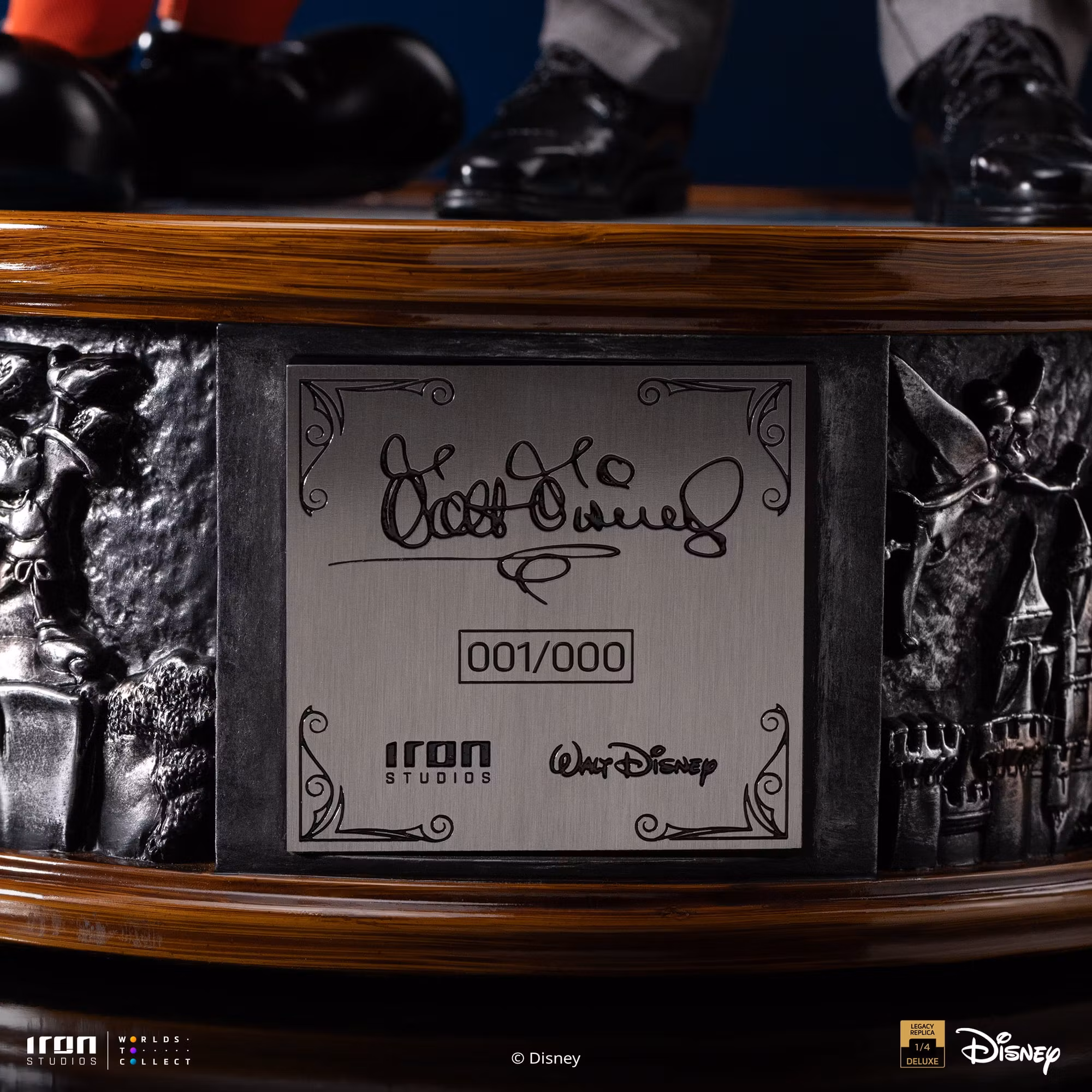 Disney Classics Walt Disney & Mickey Mouse Legacy Replica 1/4 Scale Statue