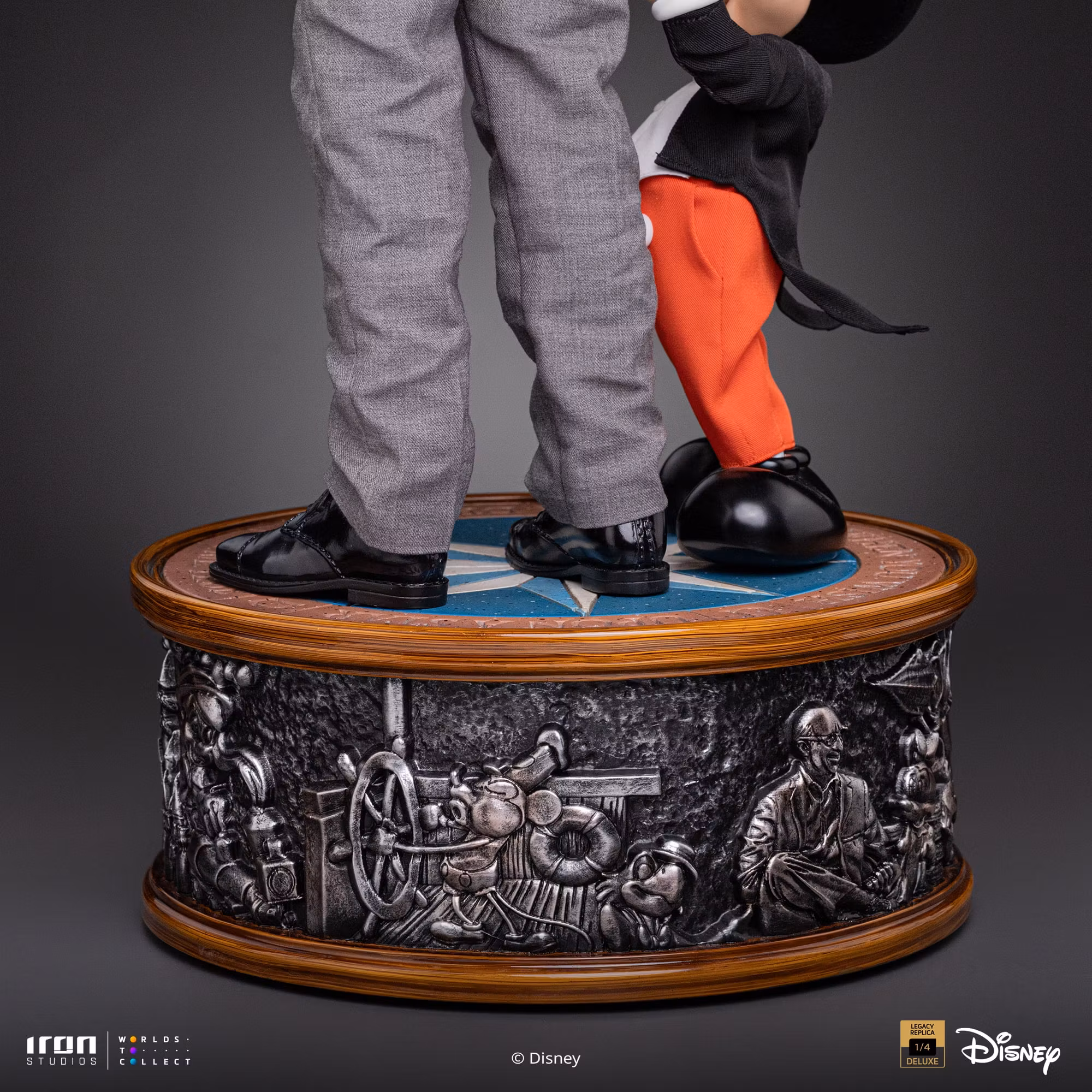 Disney Classics Walt Disney & Mickey Mouse Legacy Replica 1/4 Scale Statue