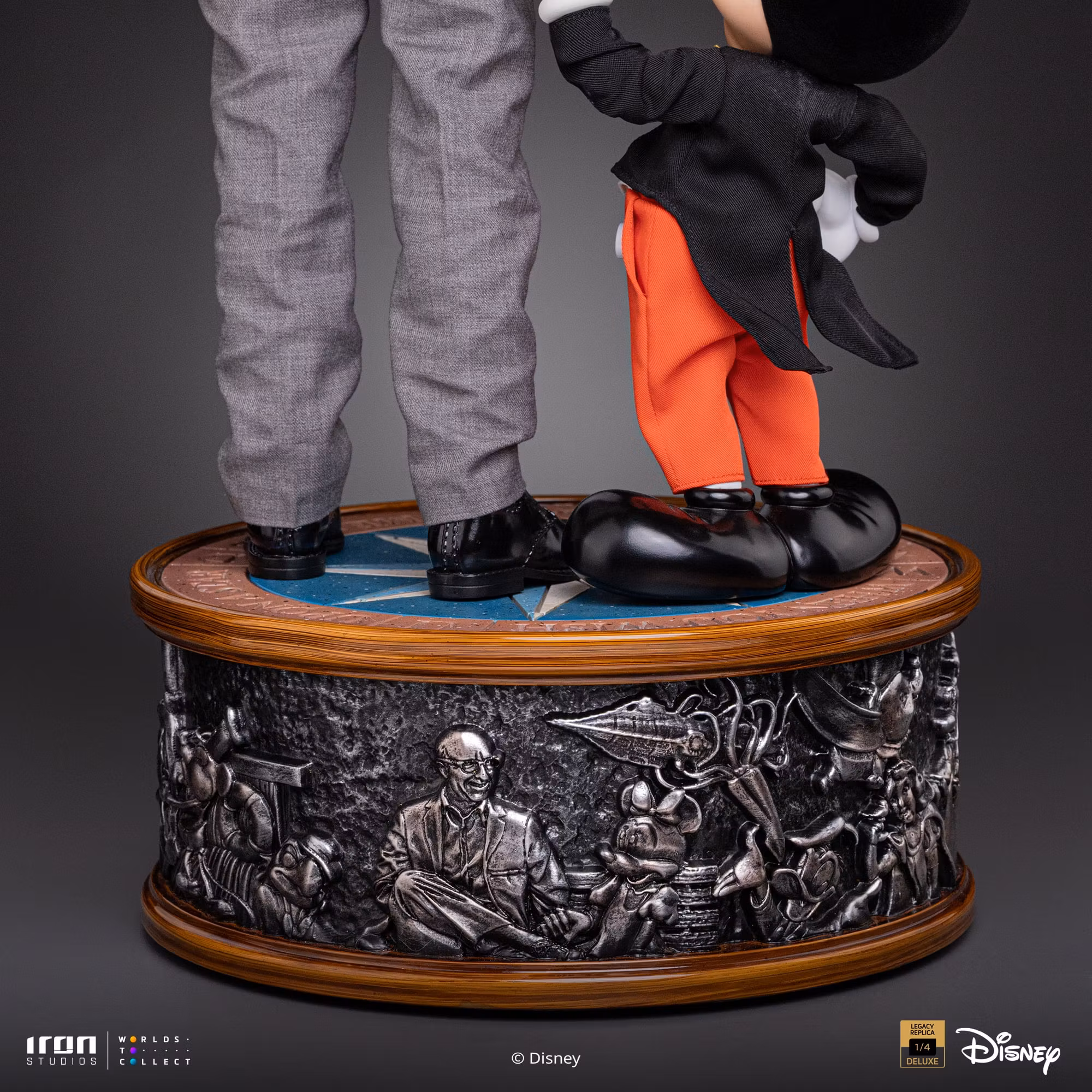Disney Classics Walt Disney & Mickey Mouse Legacy Replica 1/4 Scale Statue