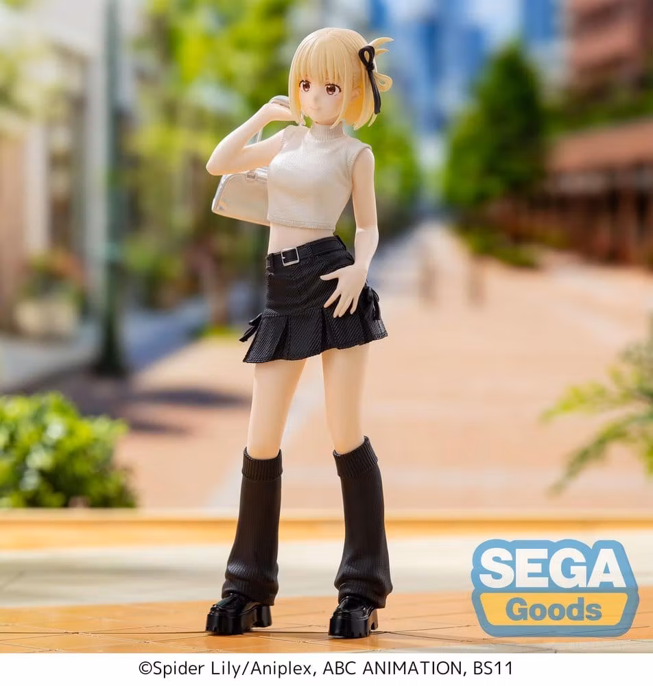 Lycoris Recoil High Premium Chisato Nishikigi (Street Snap) Figure