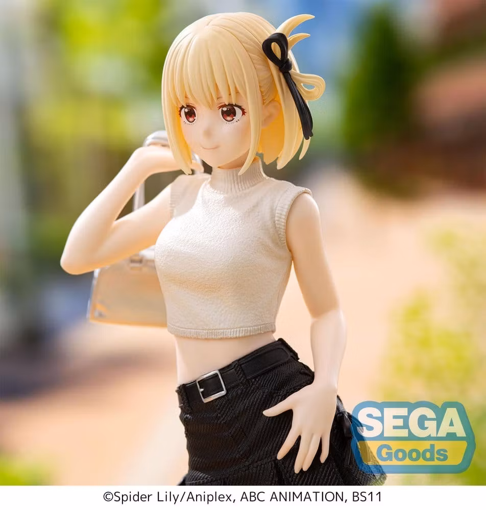 Lycoris Recoil High Premium Chisato Nishikigi (Street Snap) Figure