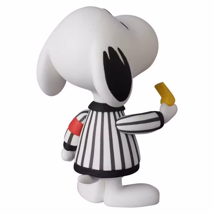Peanuts UDF Series 20 Mini Figure Referee Snoopy