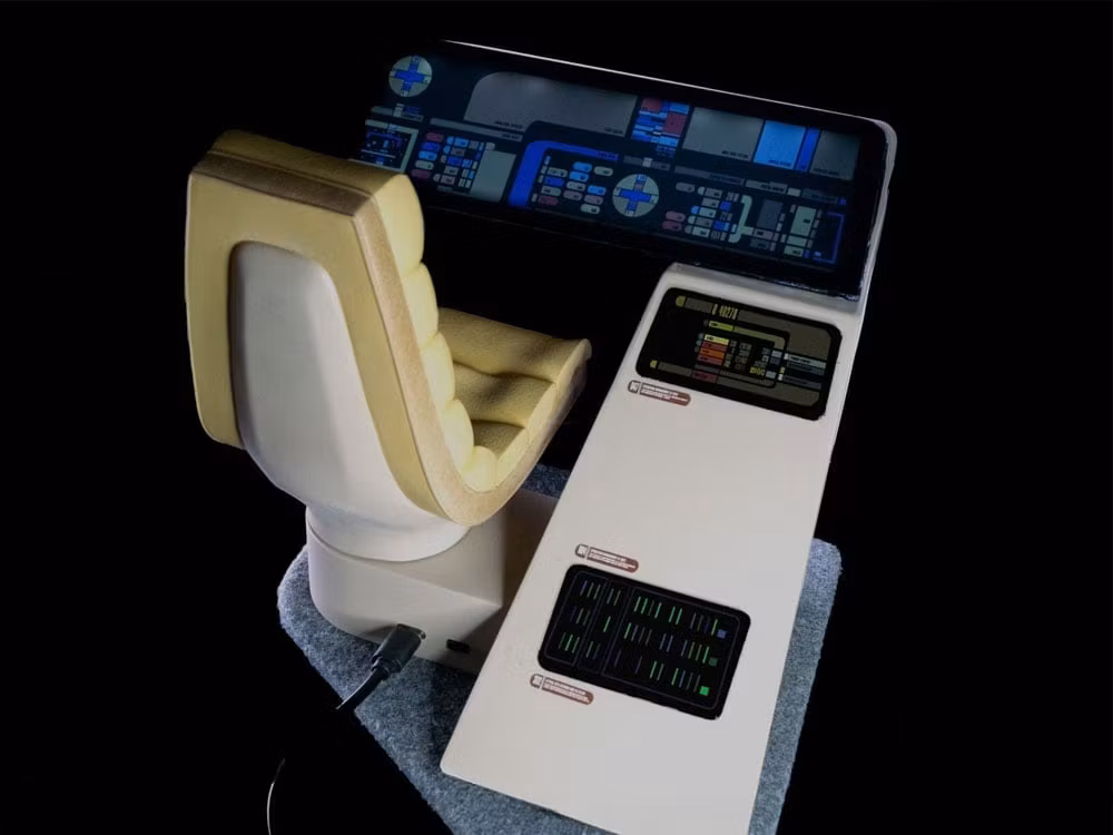 Star Trek: The Next Generation Enterprise-D Bridge Navigation Console 1/6 Scale Replica