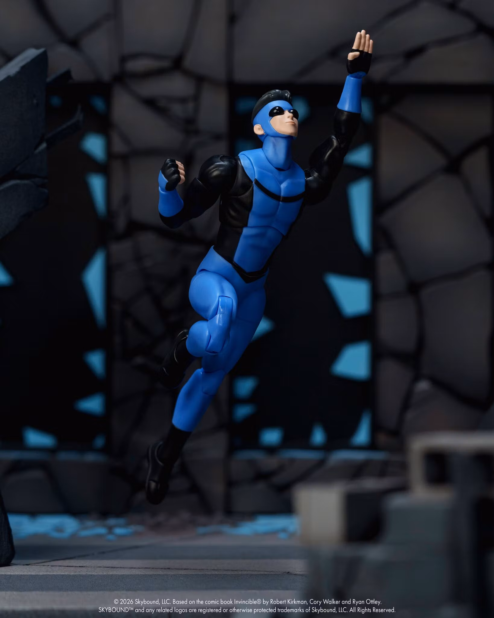 Invincible Invincible 1/12 Scale Action Figure
