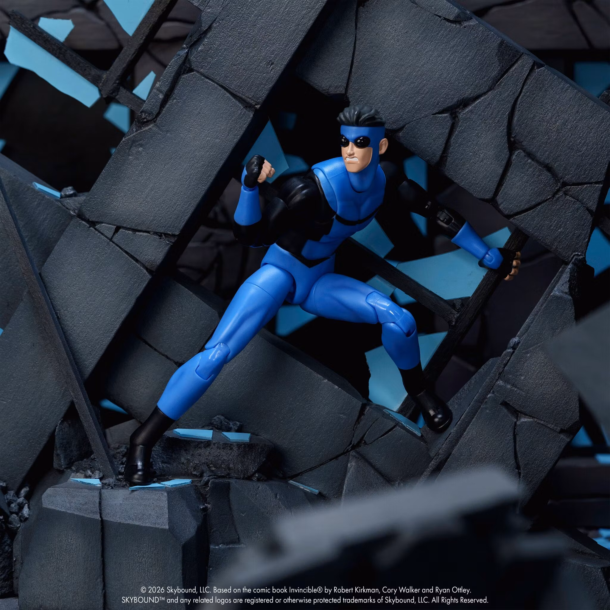 Invincible Invincible 1/12 Scale Action Figure
