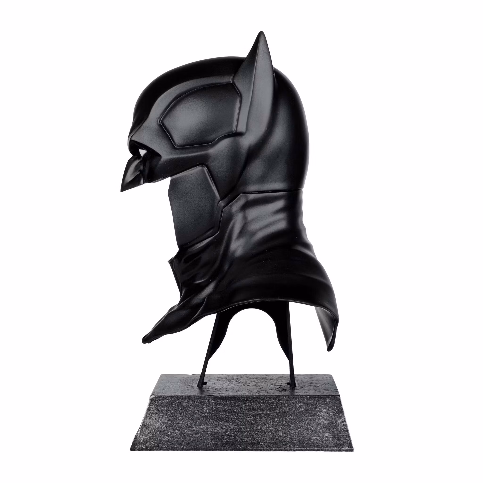 Batman: Noel Batman Cowl 1/3 Scale Replica