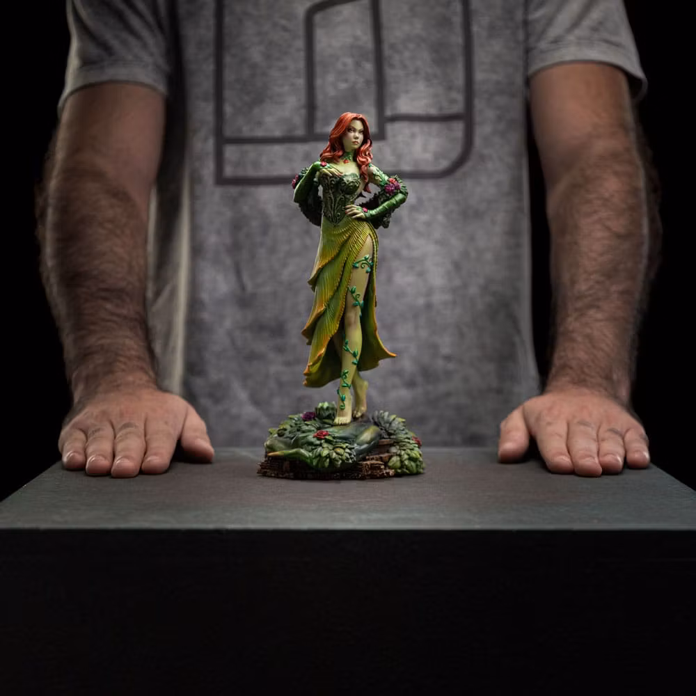 DC Comics Poison Ivy 1/10 Deluxe Art Scale Limited Edition Statue