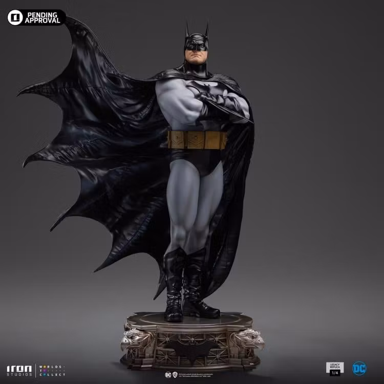 DC Comics Legacy Replica Batman DC Trinity 1/4 Scale Limited Edition Statue