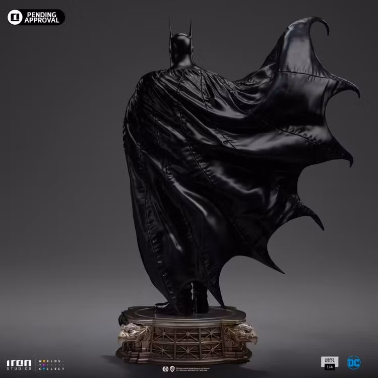 DC Comics Legacy Replica Batman DC Trinity 1/4 Scale Limited Edition Statue