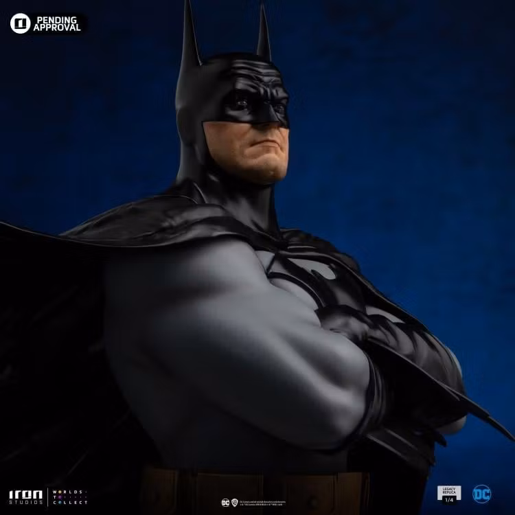 DC Comics Legacy Replica Batman DC Trinity 1/4 Scale Limited Edition Statue