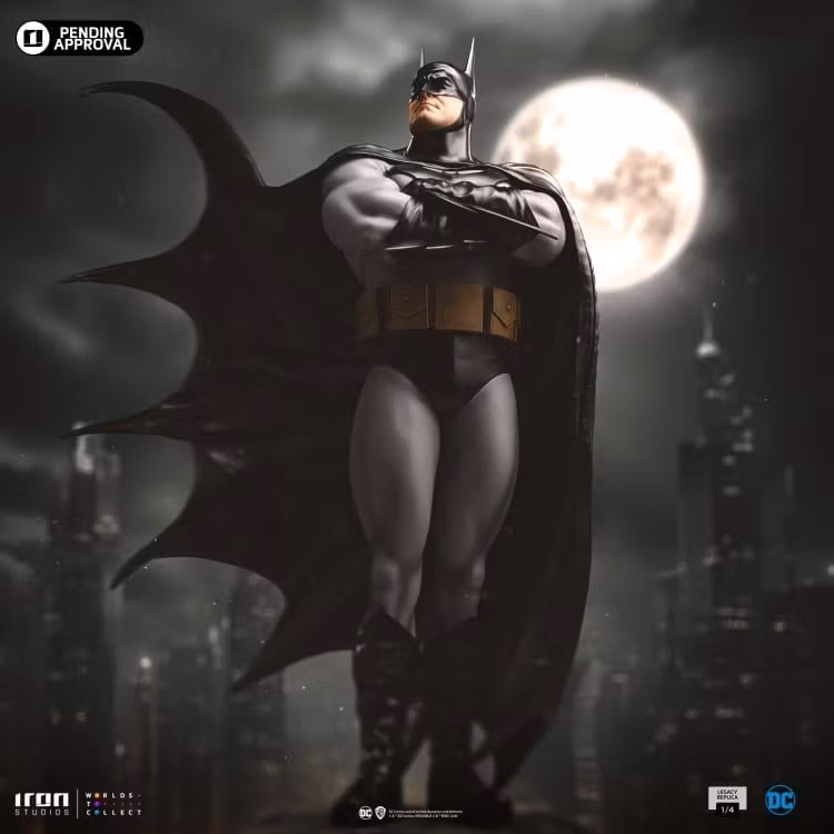 DC Comics Legacy Replica Batman DC Trinity 1/4 Scale Limited Edition Statue