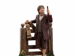The Hobbit Bilbo Baggins Miniature Statue