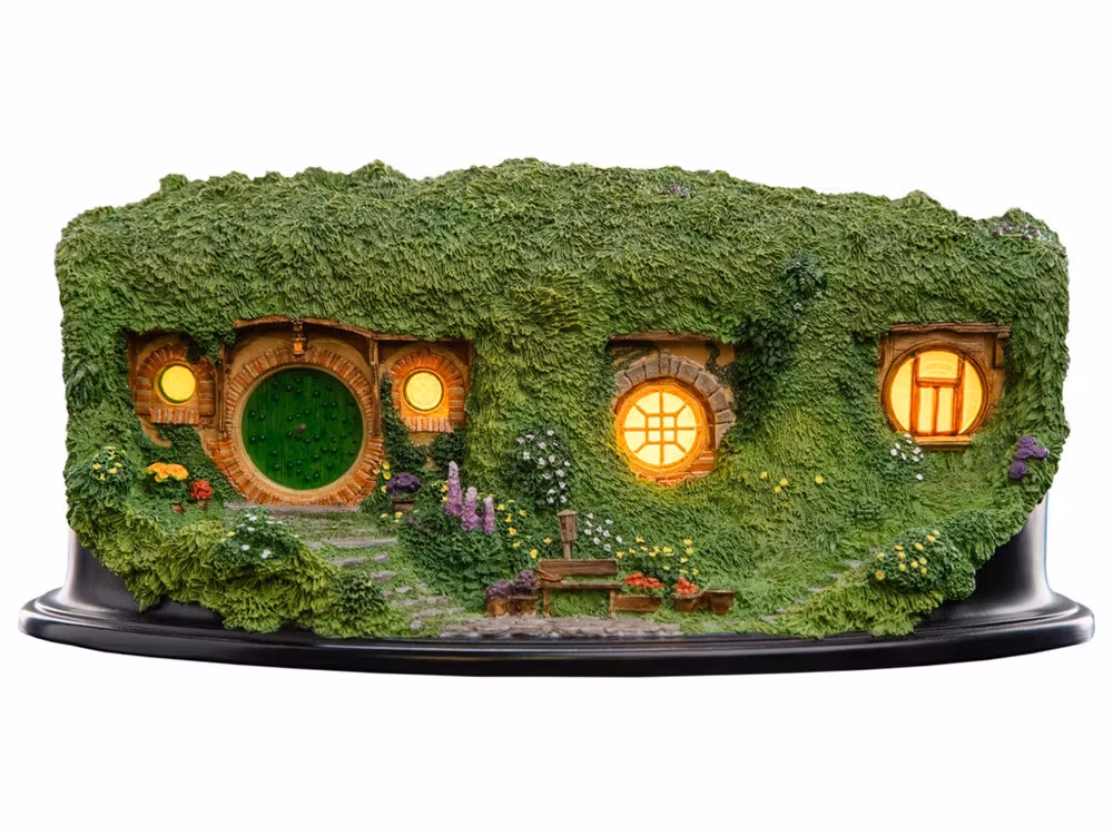 The Lord of the Rings Hobbit Hole Bag End (Illuminated Edition) Miniature Environment