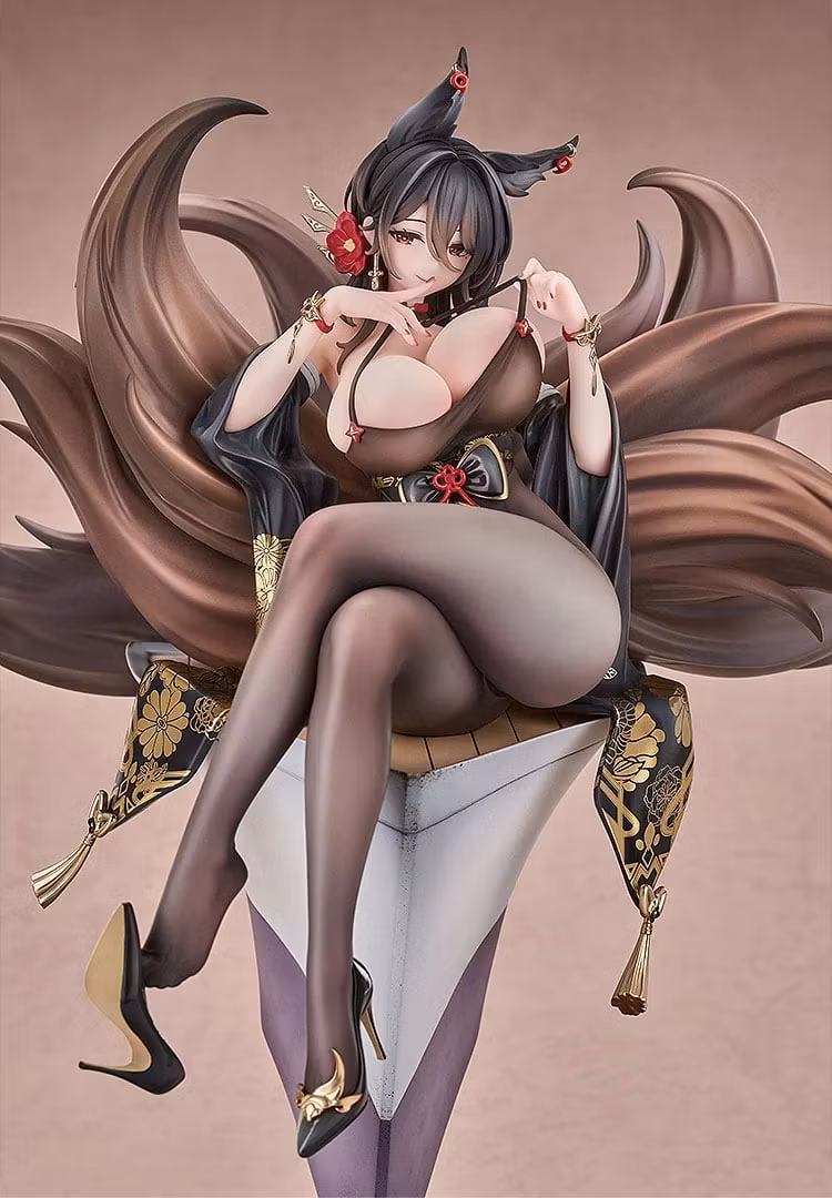 Azur Lane Oumi 1/7 Scale Figure