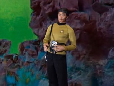 Star Trek: The Original Series Lieutenant Hikaru Sulu 1/6 Scale Action Figure