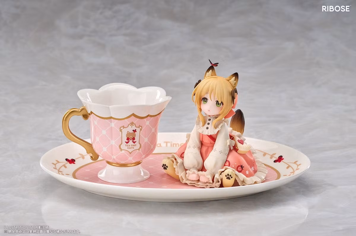 Decorated Life Collection Tea Time Cats Orange Cat Figure