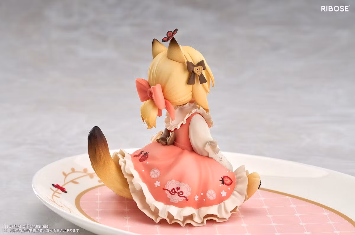 Decorated Life Collection Tea Time Cats Orange Cat Figure