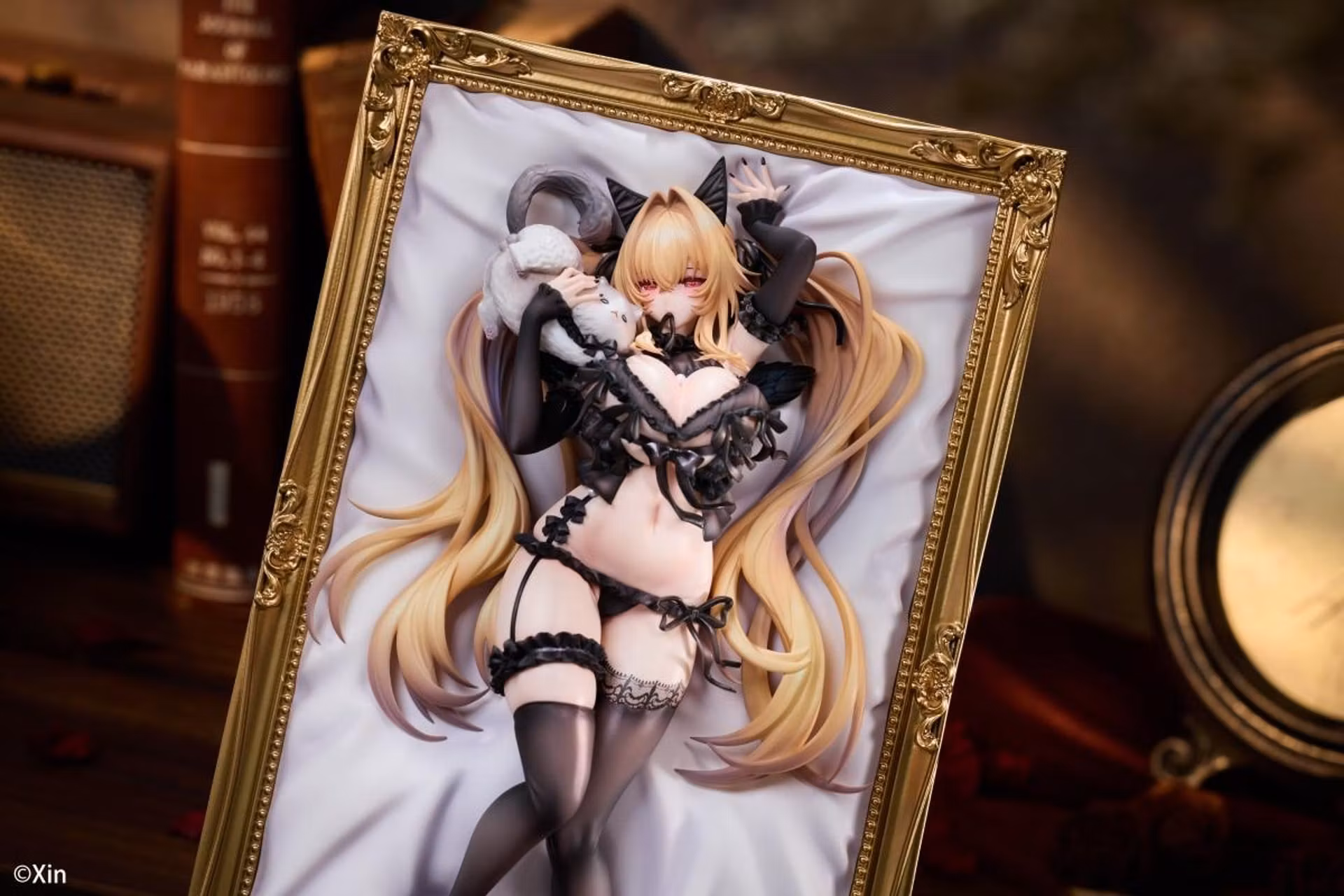 Stella (Black Cat Deluxe Ver.) 1/7 Scale Figure