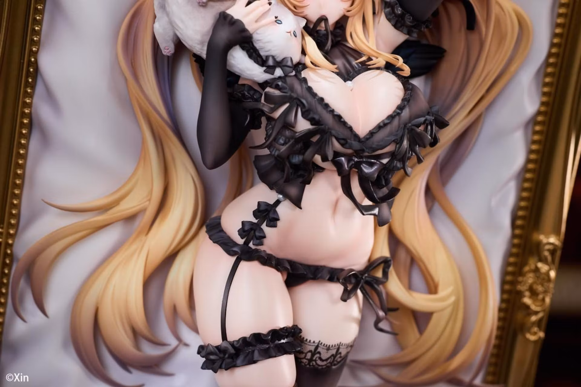 Stella (Black Cat Deluxe Ver.) 1/7 Scale Figure