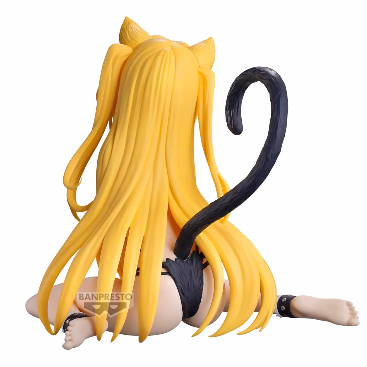 To Love-Ru Darkness Nyarls Collection Golden Darkness (Sitting Ver.) Figure