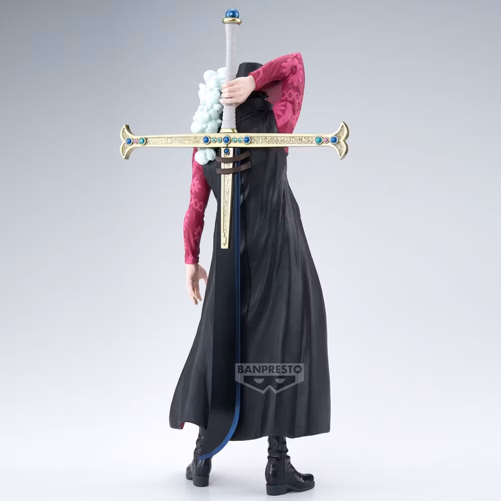One Piece Premium Dracule Mihawk (The Anime) Figure