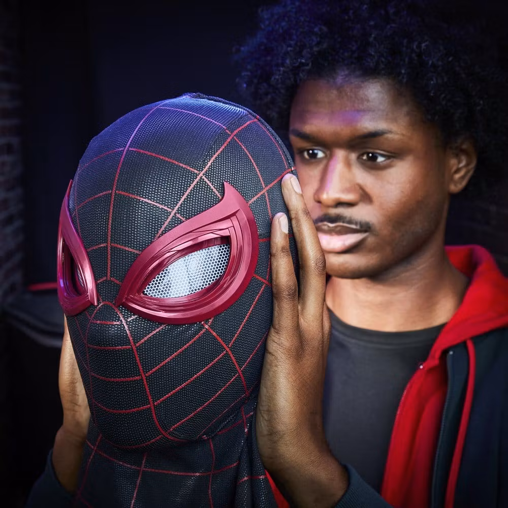 Spider-Man: Miles Morales Marvel Legends Electronic Expressive Mask