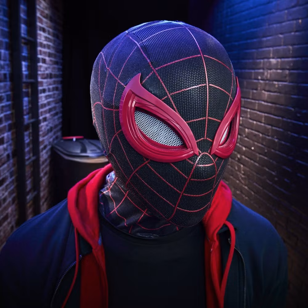 Spider-Man: Miles Morales Marvel Legends Electronic Expressive Mask