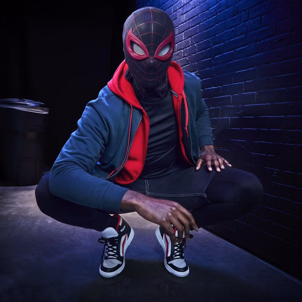 Spider-Man: Miles Morales Marvel Legends Electronic Expressive Mask