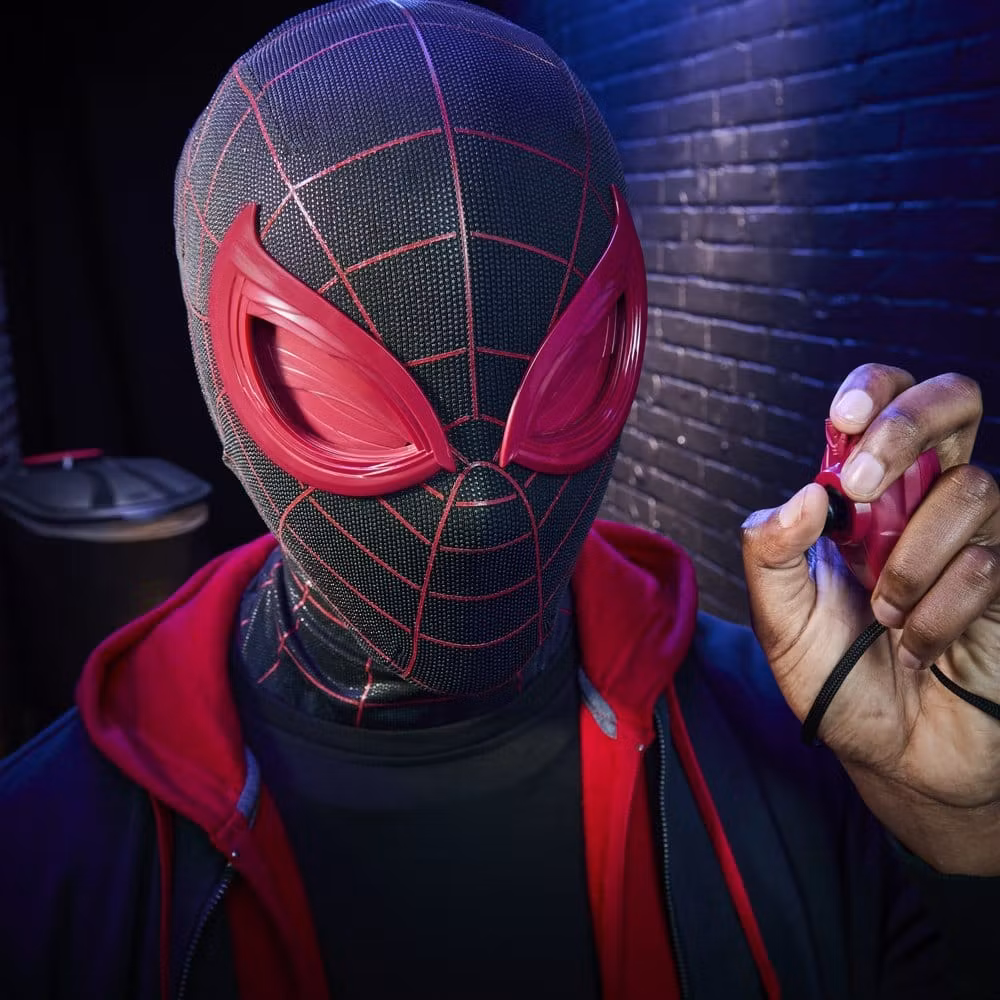 Spider-Man: Miles Morales Marvel Legends Electronic Expressive Mask