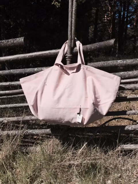 Stor canvasväska (finns i flera ljuva färger) från norska Bon Dep