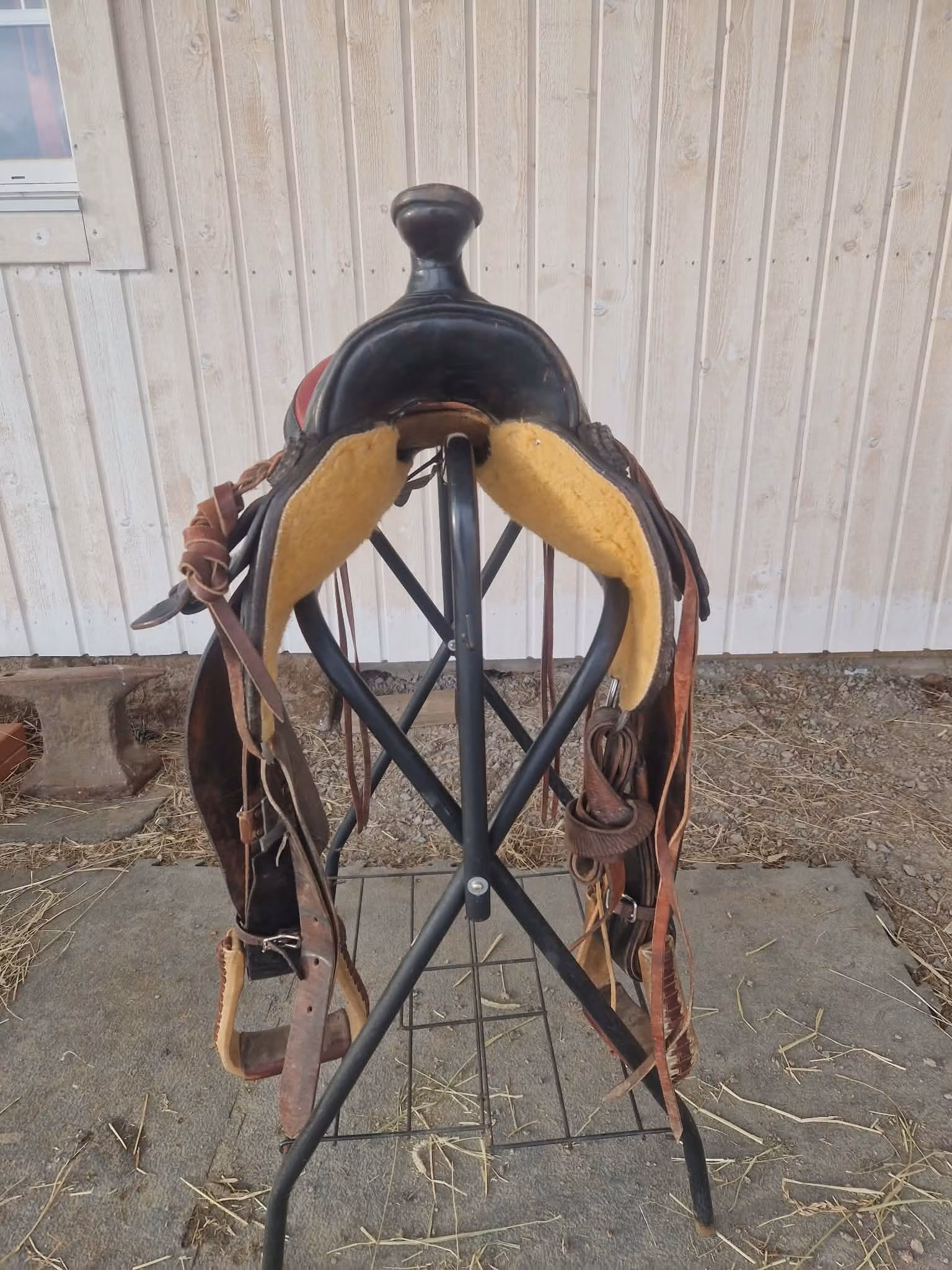 Kopia Deuber &Partner westernsadel  QH, 16 tum