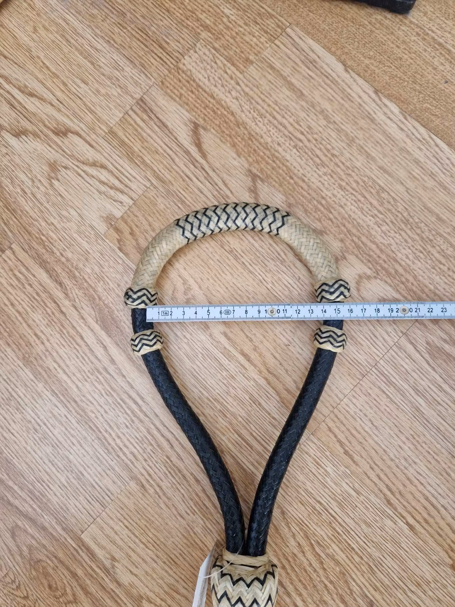 Bosal 5/8 med råhudsjäl SHORT svart/natur