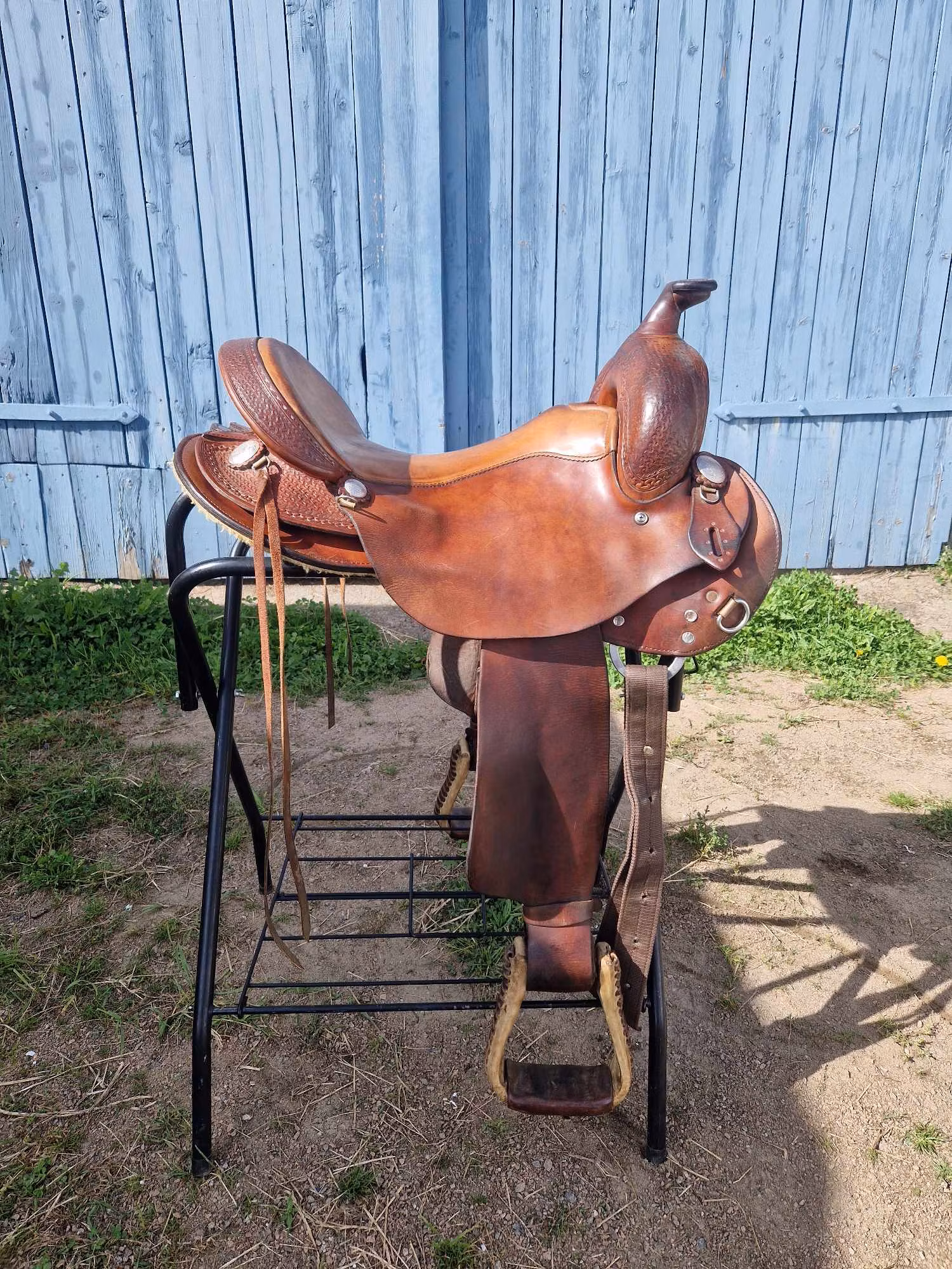 Nomad westernsadel med bredd Q bom och 16,5 tum