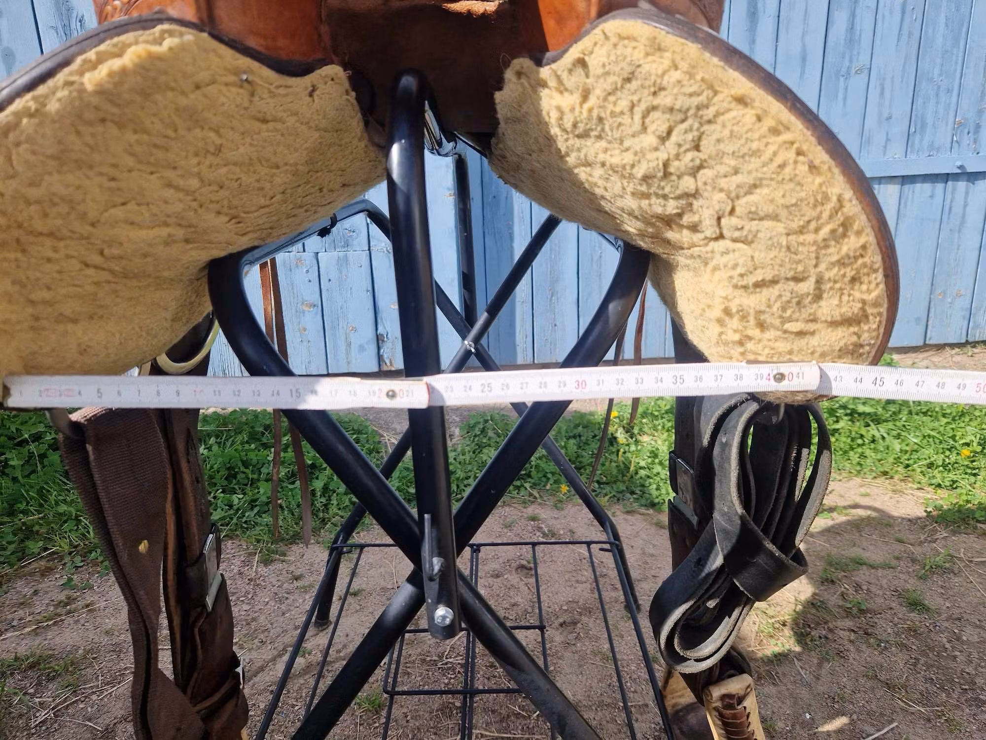 Nomad westernsadel med bredd Q bom och 16,5 tum